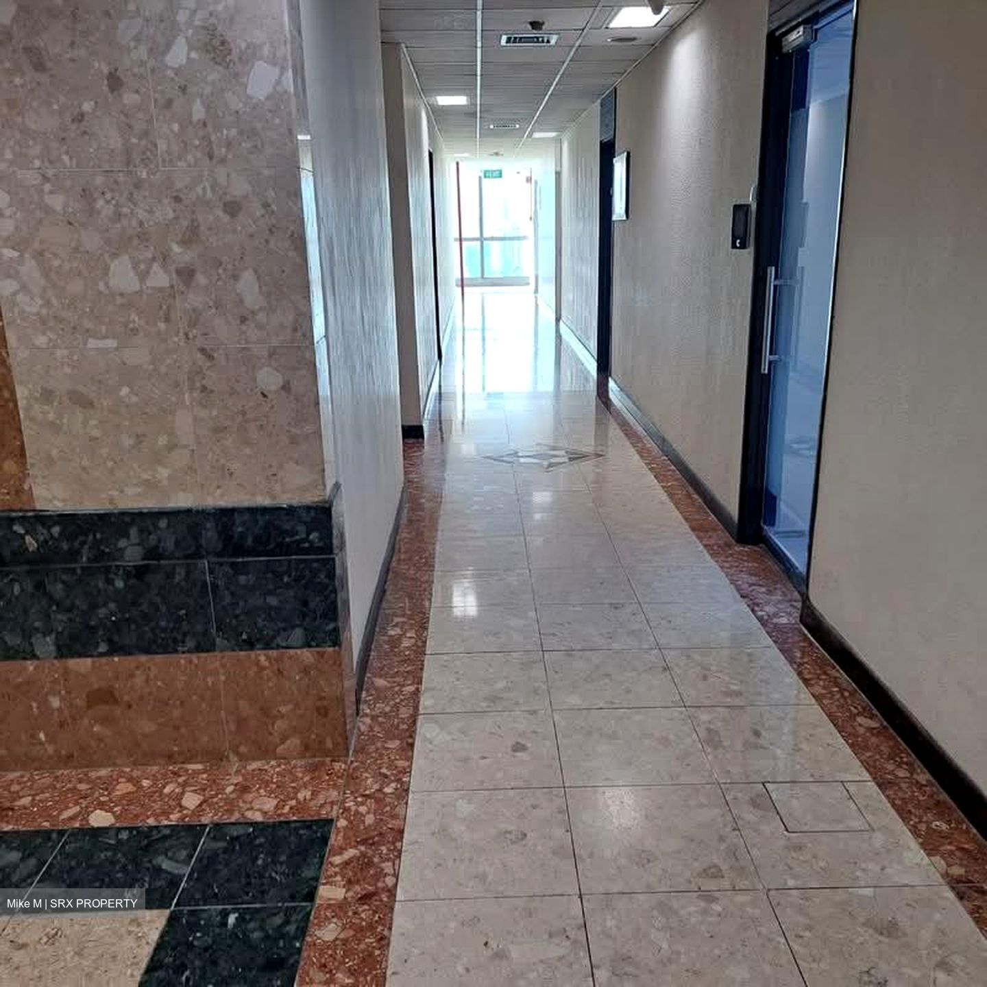High Street Centre (D6), Office #533703031